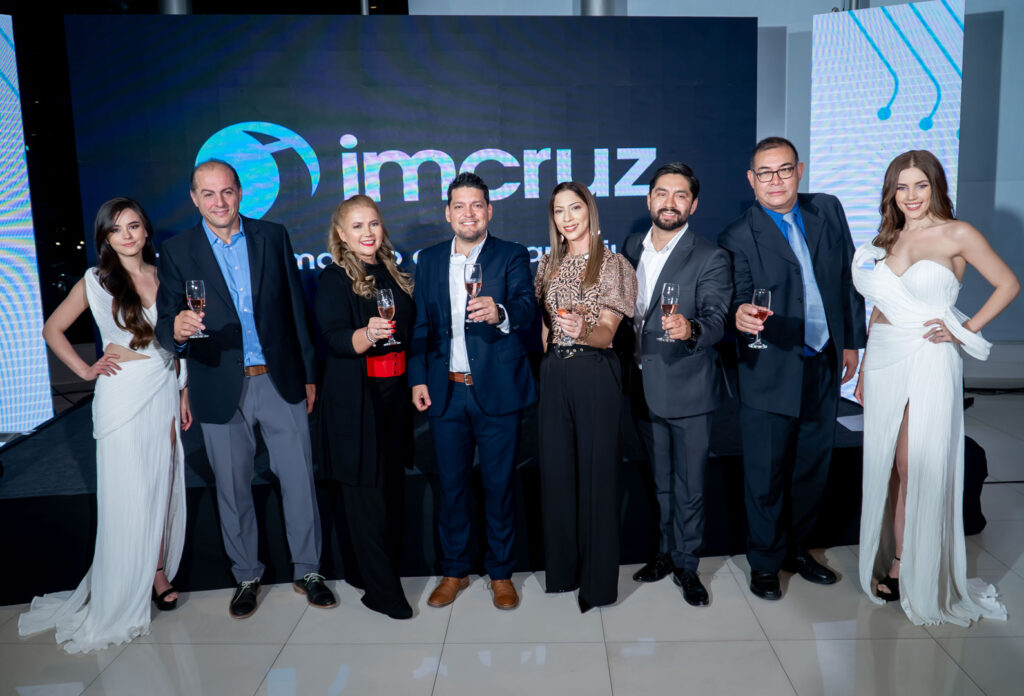 Imcruz – Inchcape Bolivia revela su nueva identidad Retail en Cochabamba