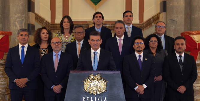 Rodrigo Paz promulga el Decreto 5503 y declara emergencia económica: se eliminan subsidios a los combustibles en Bolivia