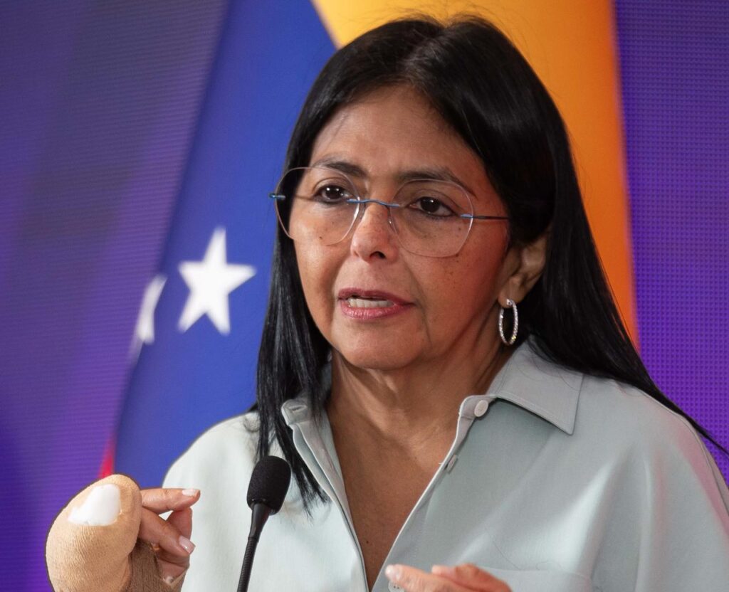 Vicepresidenta dice que se desconoce el paradero de Maduro y exige a EE.UU. prueba de vida
