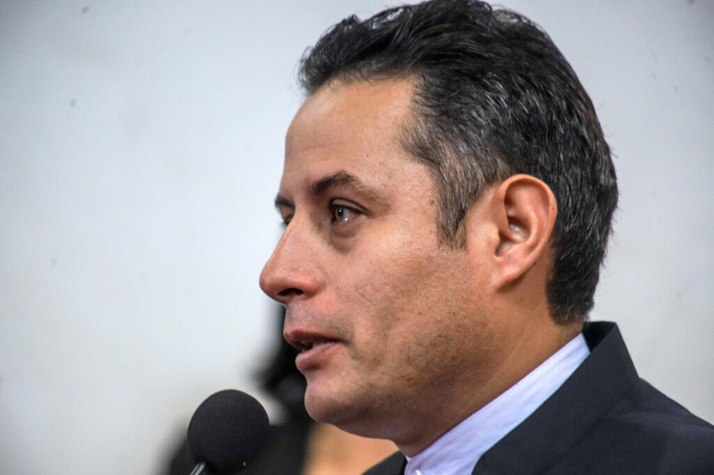 Bolivia defiende el uso de la IA para combatir la corrupción y ofrece alianza a la India