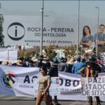 Lecheros protestan en aeropuerto de Cochabamba y alertan pérdidas por bloqueos