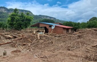Siete meses después de la riada, decenas de familias de El Torno aún no han logrado reconstruir sus viviendas. | Foto: Cortesía Lilian Vidal